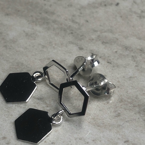 925 Sterling Silver Geometric Hexagon Earrings - Picture 5 of 8